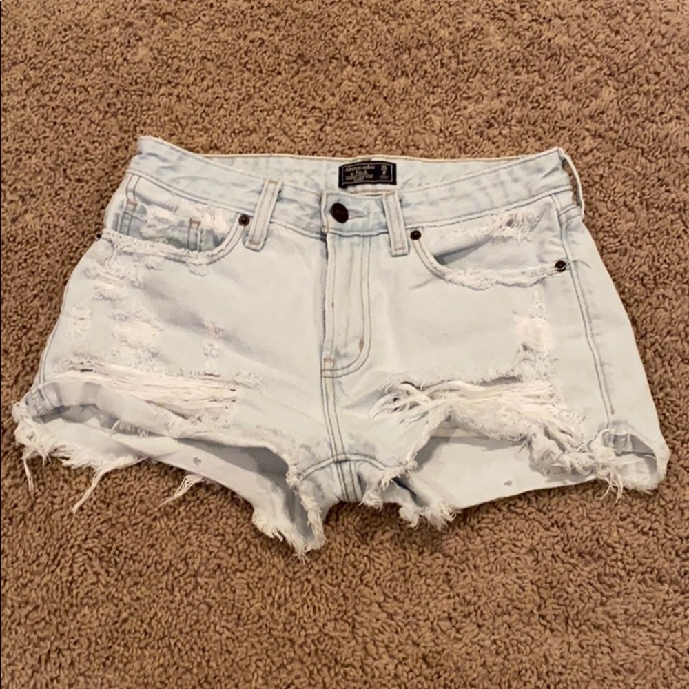 Abercrombie & Fitch low rise shorts